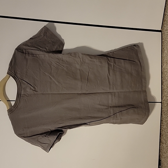 Nike short sleeve shirt - Picture 2 of 4